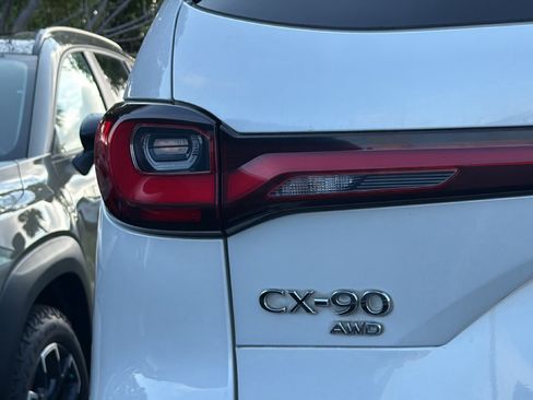 Used 2024 MAZDA CX-90 Plug-In Hybrid w/ Preferred AWD/4WD image 21