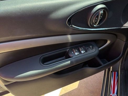 Used 2016 MINI Cooper Clubman image 5