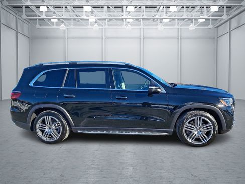 Certified 2026 Mercedes-Benz GLS 450 4MATIC image 7