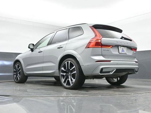 Used 2024 Volvo XC60 B5 Ultimate w/ Protection Package Premier AWD/4WD image 16