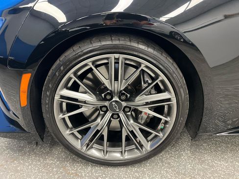 Used 2022 Chevrolet Camaro ZL1 RWD image 28