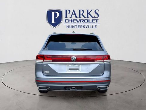Used 2024 Volkswagen Atlas SE AWD/4WD image 30