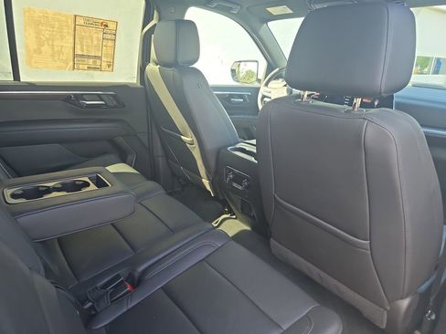 Used 2025 Chevrolet Tahoe LT AWD/4WD image 11
