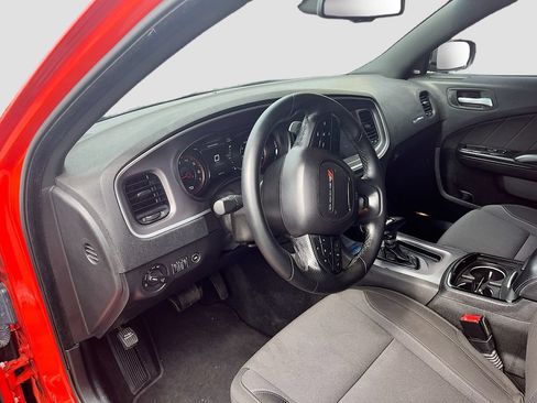 Used 2022 Dodge Charger SXT w/ Blacktop Package AWD/4WD image 9