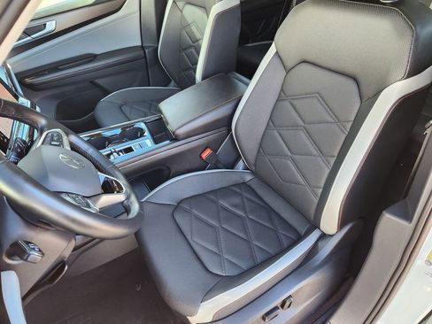 Certified 2025 Volkswagen Atlas Peak Edition SE image 10