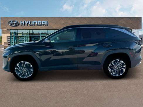 New 2025 Hyundai Tucson Limited image 3
