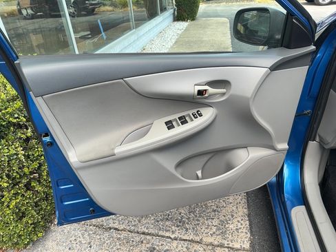 Used 2009 Toyota Corolla LE FWD image 13