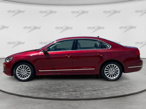 Used 2016 Volkswagen Passat 1.8T SE FWD image 4
