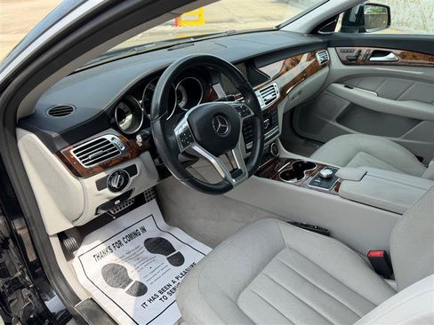 Used 2014 Mercedes-Benz CLS 550 4MATIC image 31