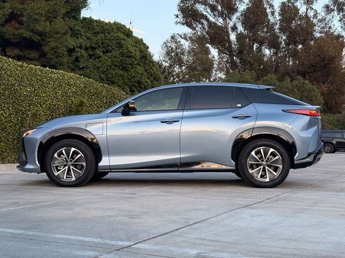 Certified 2023 Lexus RZ 450e Premium w/ Accessory Package (2T) image 6