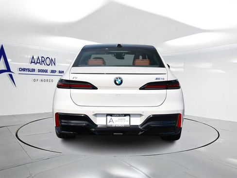 Used 2025 BMW i7 M70 w/ Executive Package AWD/4WD image 3