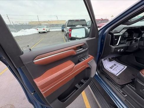 Used 2024 GMC Sierra 1500 Denali Ultimate image 10