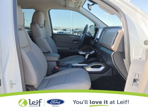 Used 2022 Nissan Frontier SV w/ Technology Package image 36