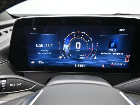 Used 2025 Chevrolet Traverse LT image 15