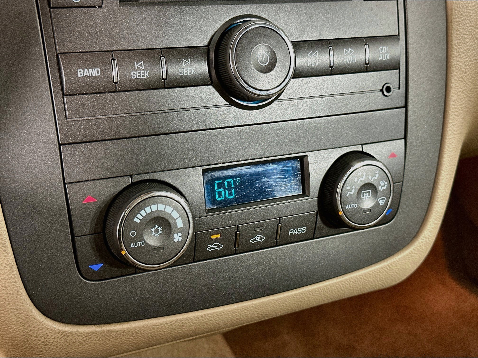 Used 2008 Buick Lucerne CXL w/ Luxury Package FWD image 21