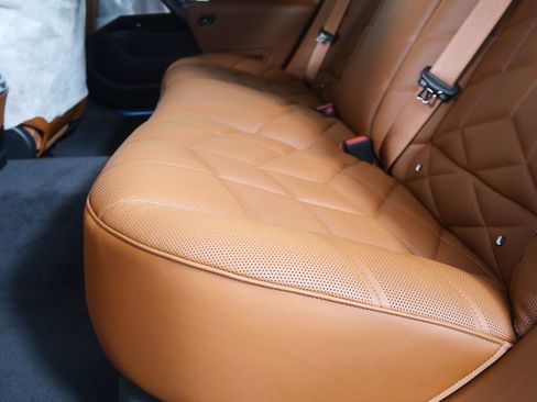 New 2026 BMW 750e xDrive w/ Executive Package image 15