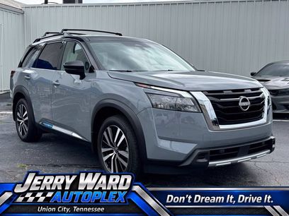 Used 2025 Nissan Pathfinder Platinum