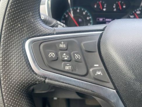 Used 2022 Chevrolet Equinox LS AWD/4WD image 9