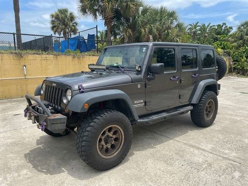 Used 2018 Jeep Wrangler Unlimited Sport S AWD/4WD image 1