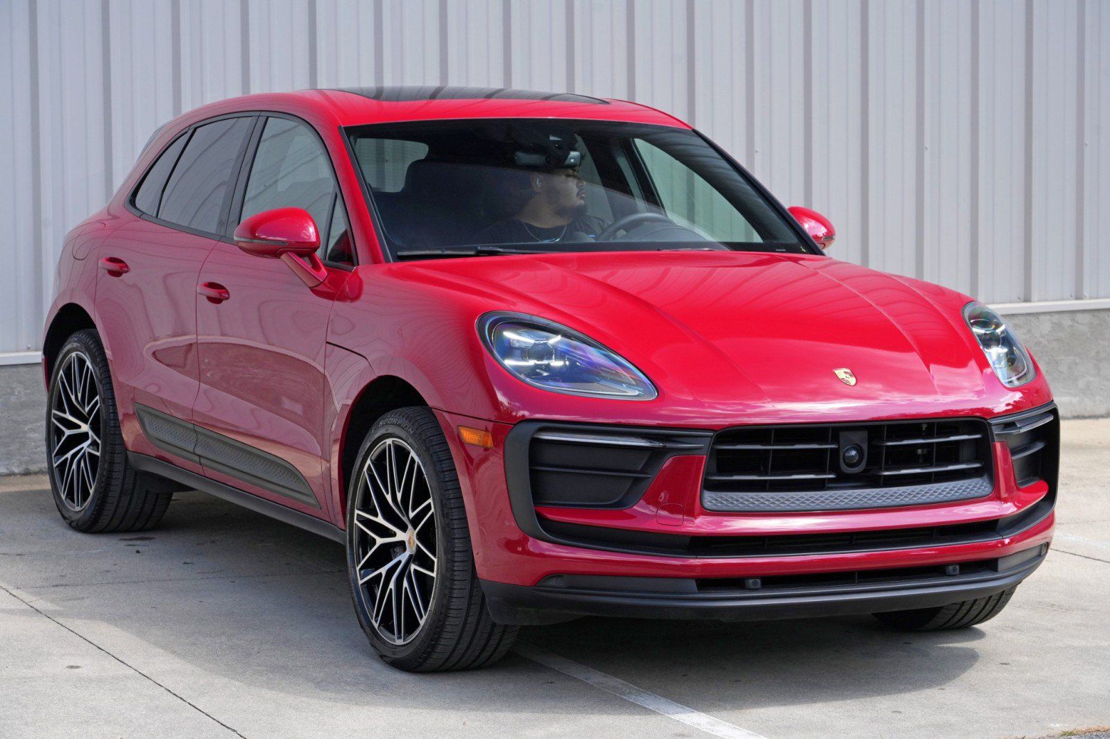 Used 2024 Porsche Macan AWD/4WD image 53