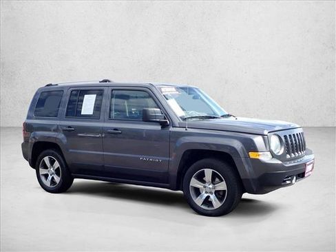 Used 2017 Jeep Patriot High Altitude FWD image 6