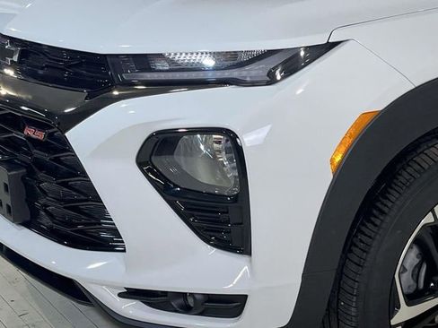 Used 2023 Chevrolet TrailBlazer RS w/ Sun and Liftgate Package image 5