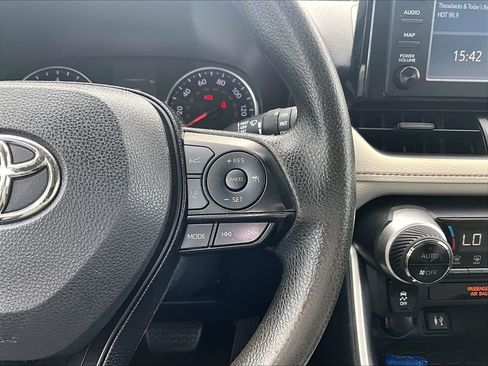 Used 2019 Toyota RAV4 XLE AWD/4WD image 22