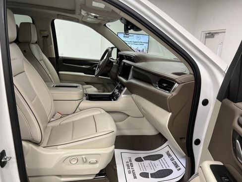 Used 2023 GMC Yukon XL Denali image 64