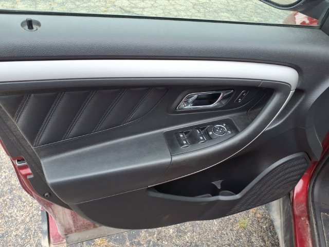 Used 2016 Ford Taurus SEL FWD image 11