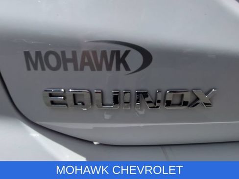Used 2019 Chevrolet Equinox LT w/ Sun & Navigation Package AWD/4WD image 34