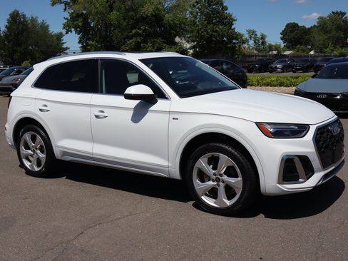 Used 2023 Audi Q5 2.0T Premium Plus w/ Premium Plus Package AWD/4WD image 4