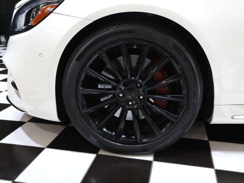 Used 2019 Mercedes-Benz S 560 4MATIC Sedan image 31