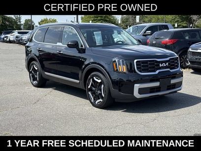 Used 2024 Kia Telluride S w/ S Sunroof Package
