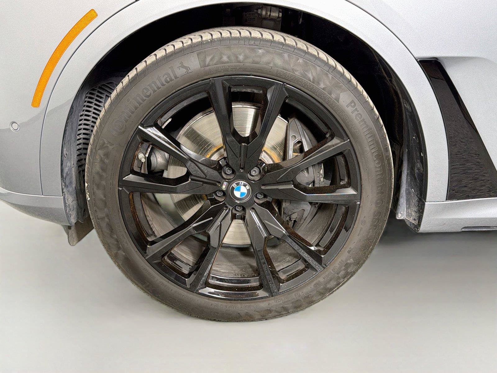 Used 2026 BMW X7 xDrive40i w/ M Sport Package AWD/4WD image 32