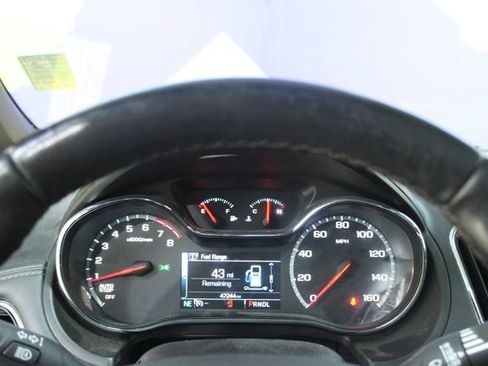 Used 2018 Chevrolet Cruze Premier w/ Premier True North Edition FWD image 17