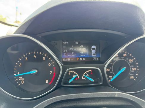 Used 2017 Ford Escape SE w/ SE Sport Appearance Package FWD image 14