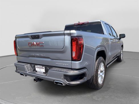 Used 2024 GMC Sierra 1500 Denali w/ Technology Package AWD/4WD image 5