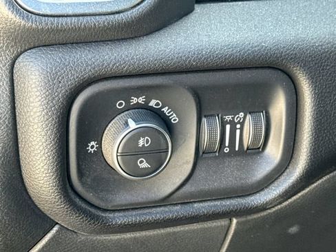 Used 2024 RAM 2500 Laramie w/ Night Edition AWD/4WD image 19