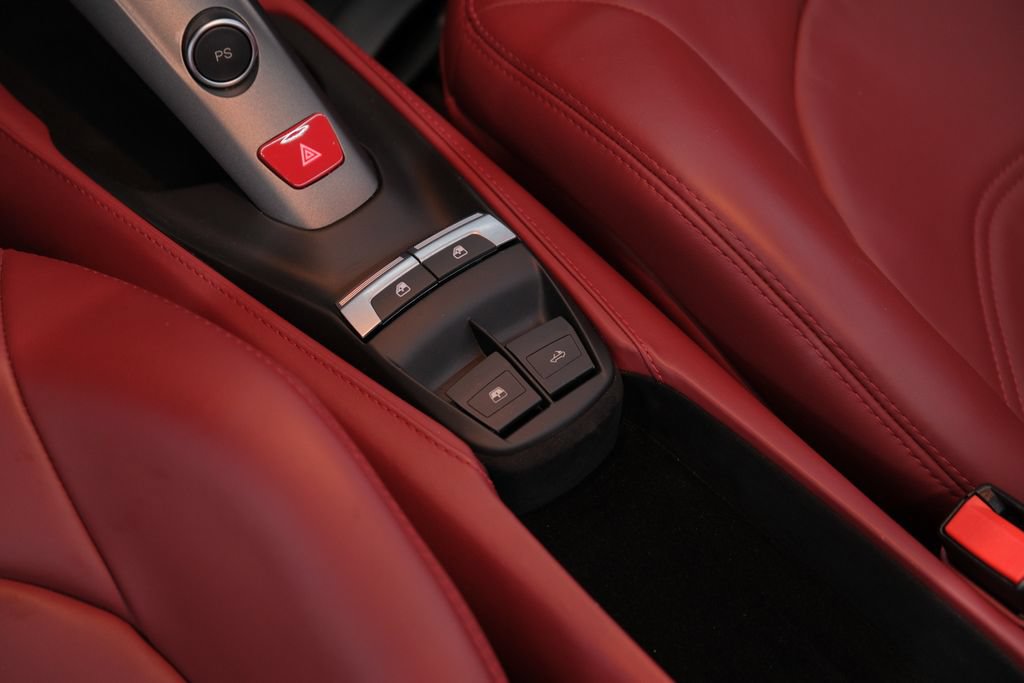 Used 2018 Ferrari 488 Spider RWD image 38