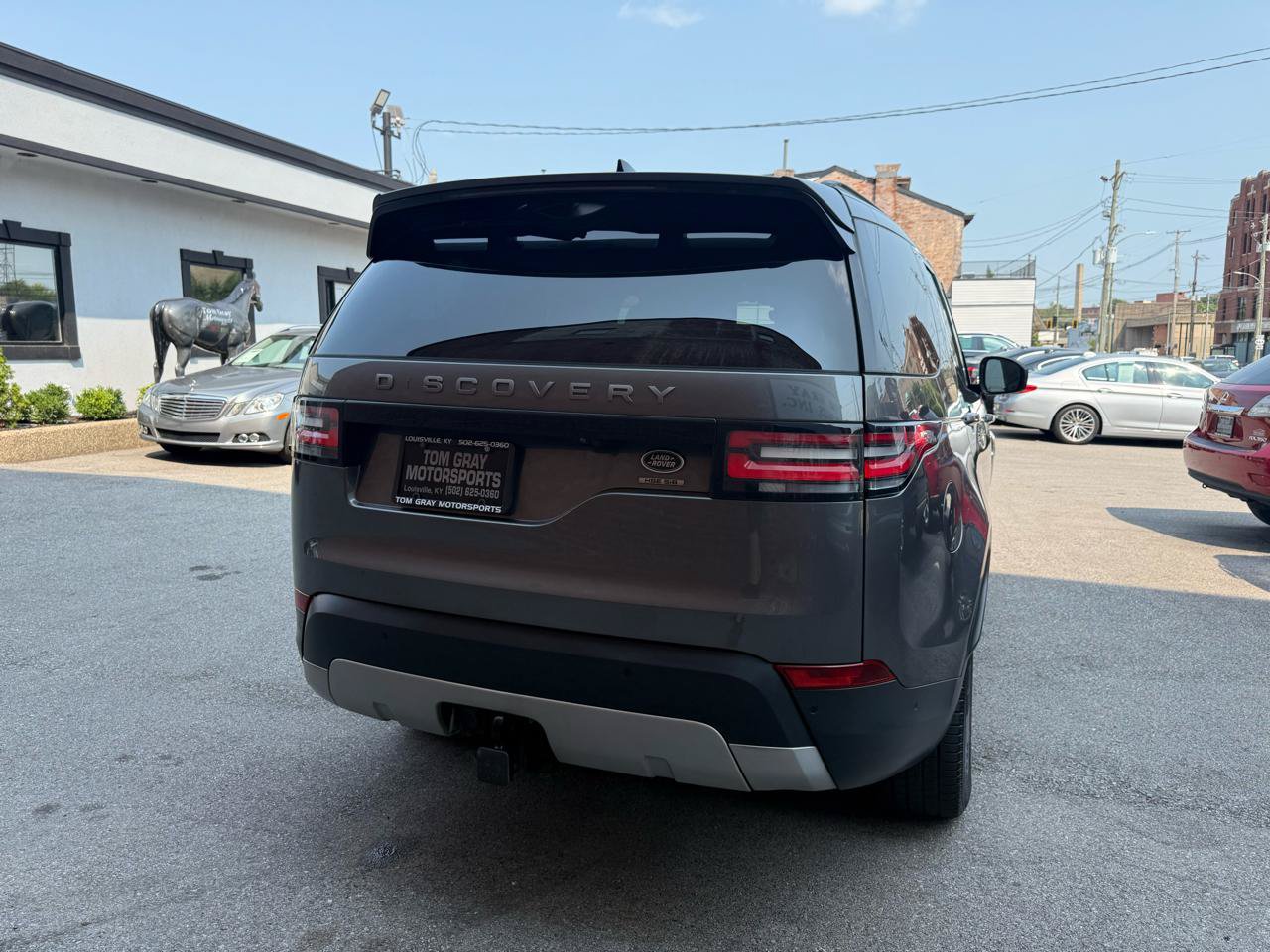 Used 2019 Land Rover Discovery HSE AWD/4WD image 3