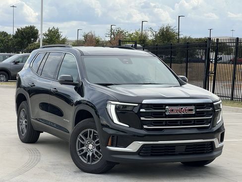 Used 2026 GMC Acadia Elevation FWD image 2