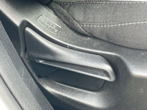 Used 2023 Honda CR-V EX image 12