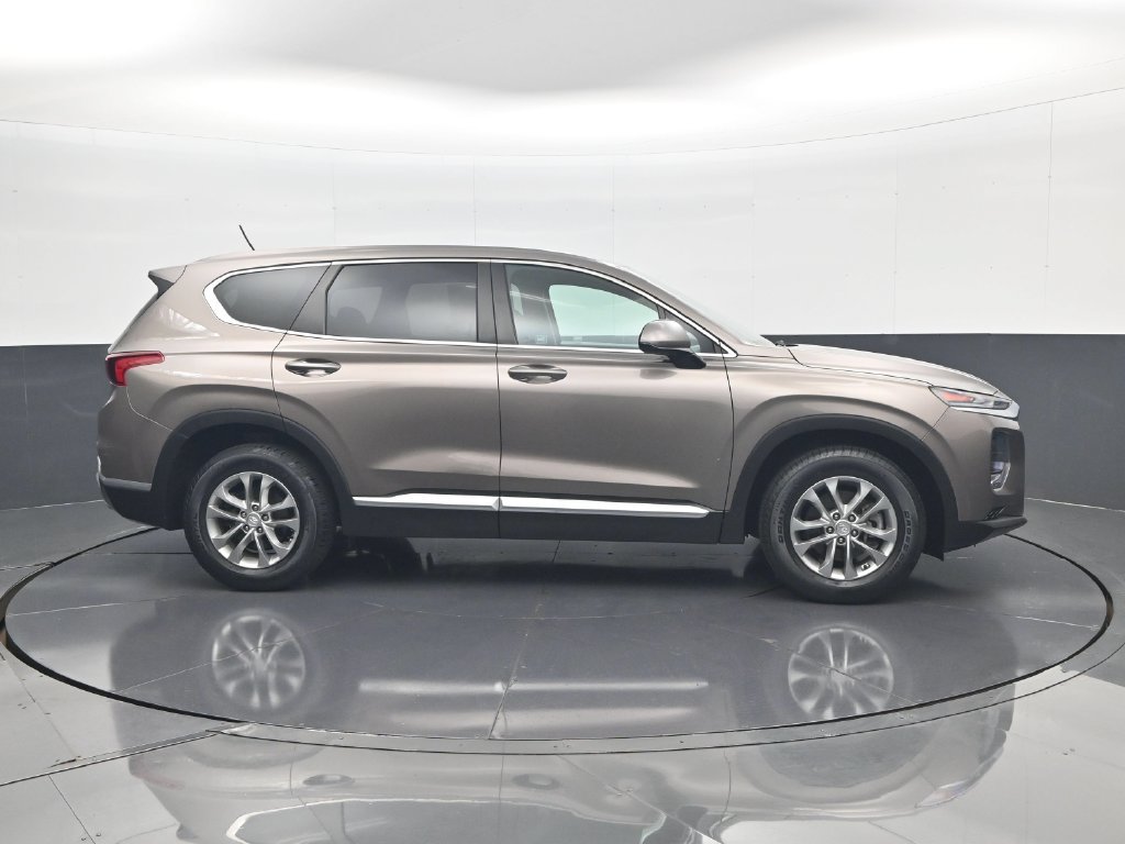 Used 2019 Hyundai Santa Fe SE AWD/4WD image 5