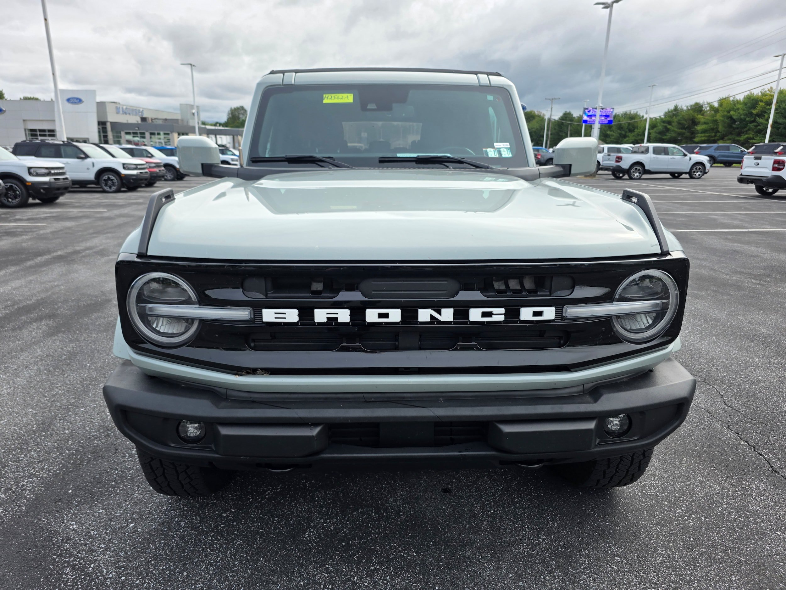 Used 2023 Ford Bronco Outer Banks AWD/4WD image 8