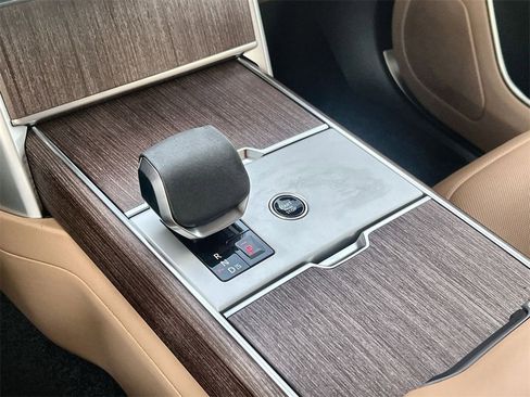 New 2026 Land Rover Range Rover Long Wheelbase SE image 29