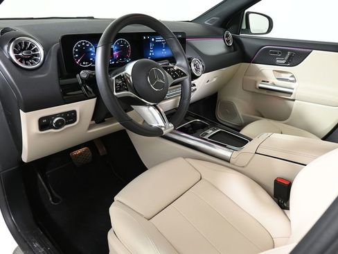 Used 2026 Mercedes-Benz GLA 250 4MATIC image 13