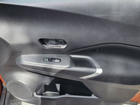 Used 2021 Nissan Kicks SV FWD image 37