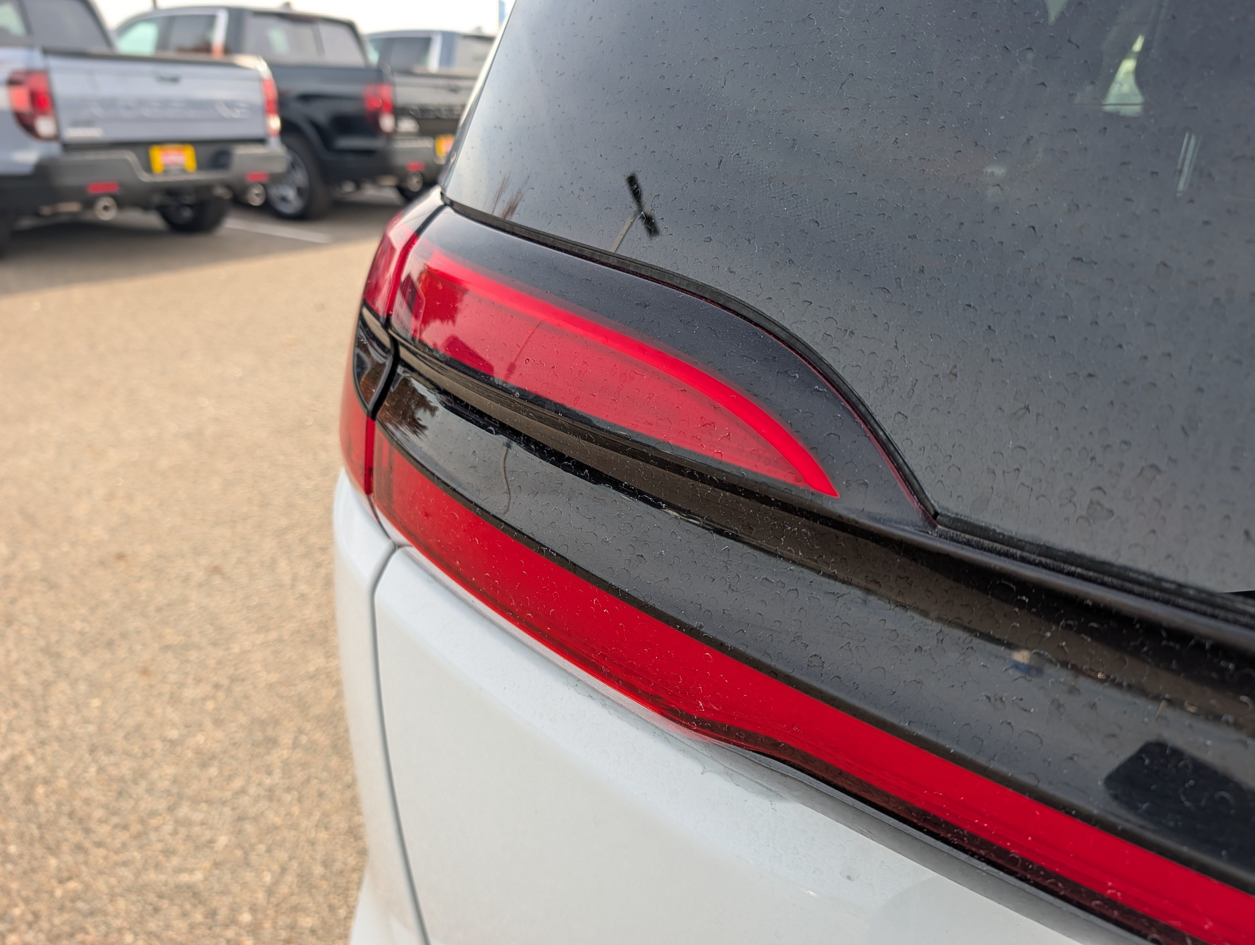 Used 2023 Chrysler Pacifica Touring-L FWD image 17