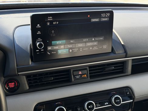 Used 2025 Honda Pilot EX-L image 23