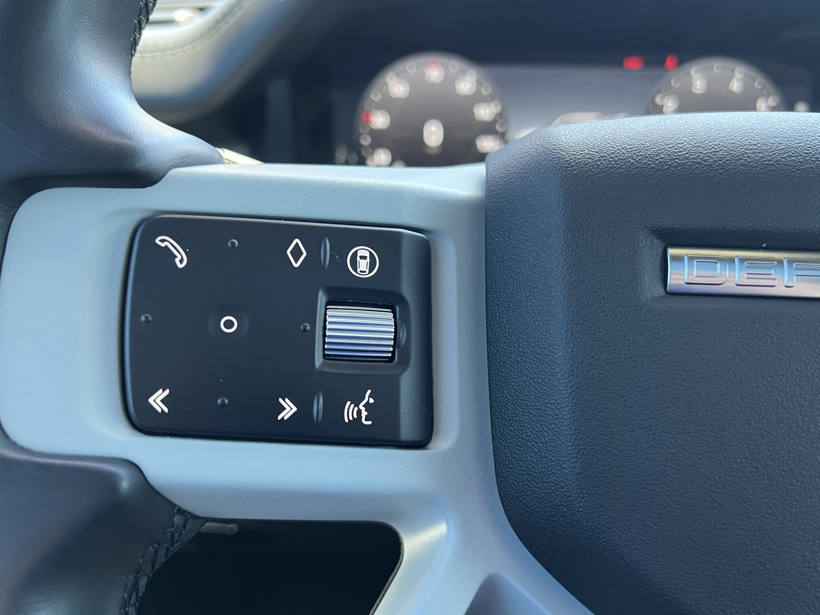 Used 2024 Land Rover Defender 110 S AWD/4WD image 18